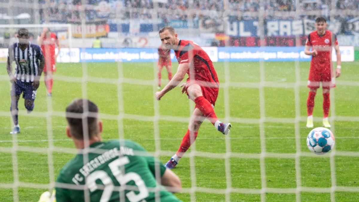 #2. Liga: Abstieg droht: Erzgebirge Aue verpasst Sieg gegen Rostock
