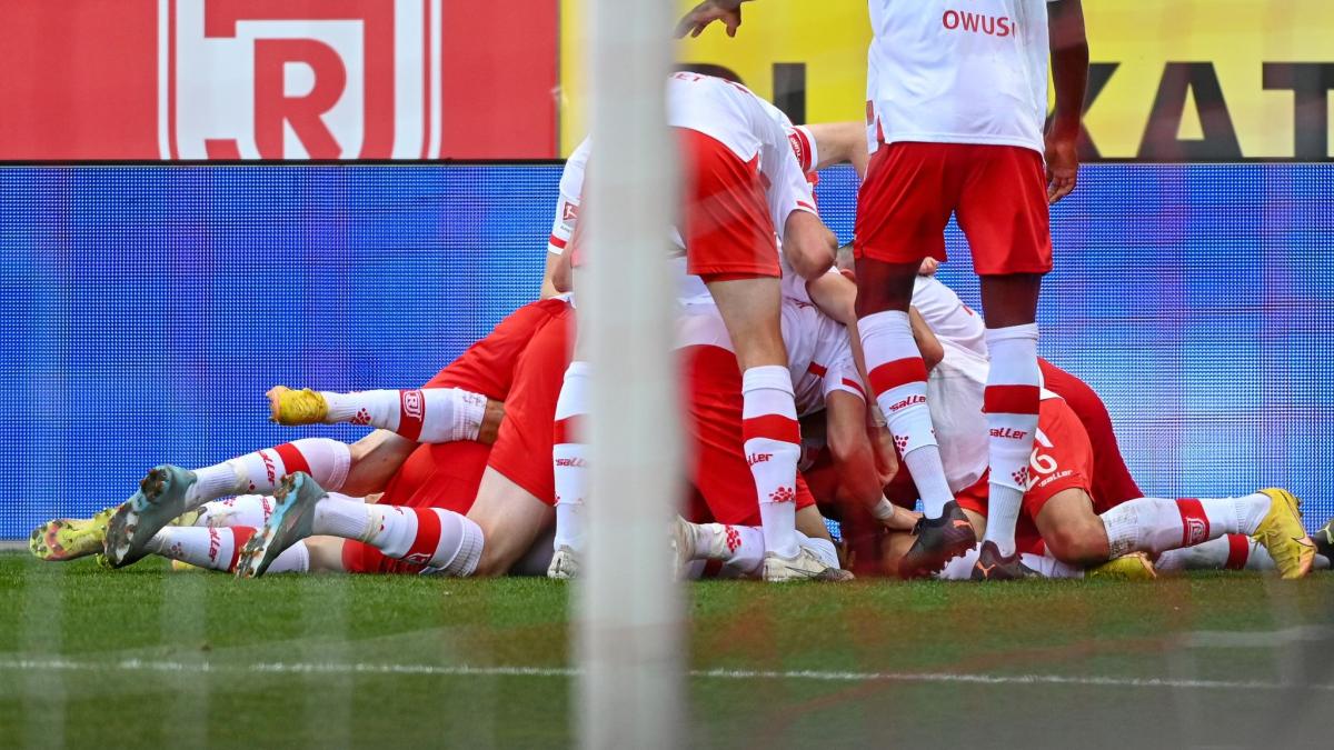 #2. Liga: Jahn Regensburg erwirtschaftet Gewinn: „Stabiles Fundament“