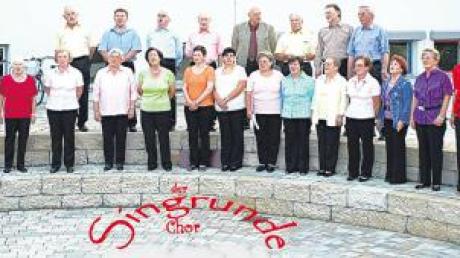 Bunt und rund: Der Chor der Singrunde Todtenweis bereitet sich fleißig auf das Jubiläumskonzert anlässlich des 65-jährigen Bestehens vor. 