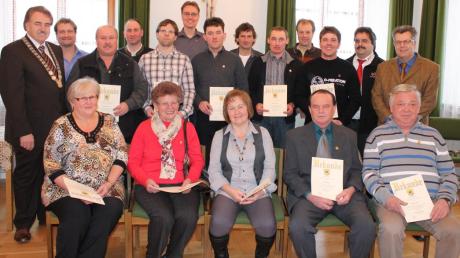 Eine ganze Reihe von Ehrenamtlichen wurde beim Neujahrsempfang in Inchenhofen geehrt. 