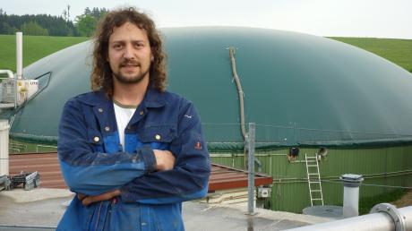 Johann Finkenzeller betreibt mit seiner Biogasanlage im Weiler Unterhaslach (Sielenbach). Würde die Strompreisbremse des Umweltministers Wirklichkeit, dann lasse sich die Anlage nicht mehr konkurrenzfähig betreiben, sagt Fin