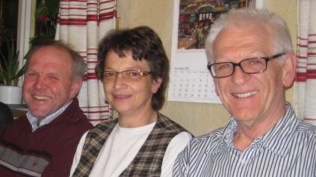 Konrad Dallmayr (rechts) ist der Vorsitzende des Bürgervereins Oberes Paartal. Unser Archivbild zeigt ihn neben seinem Vertreter Josef Ruisinger und Johanna Ruisinger, die auch am Freitagabend bei der Versammlung waren. 