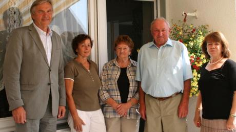 Josef Braunmüller wurde 85. Bürgermeister Hans Lotterschmid überbrachte die Glückwünsche der Marktgemeinde Kühbach und Ilse Koppold gratulierte im Namen von Pfarrer Paul Mahl.  
