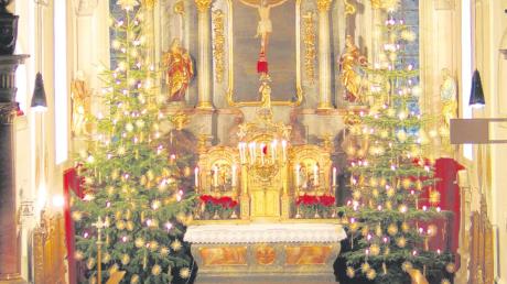 Im Festtagskleid zeigt sich der Hochaltar in der Rehlinger Pfarrkirche auch am Fest der Heiligen Drei Könige, am 6. Januar, wenn gleichzeitig an dem Tag noch das Bruderschaftsfest gefeiert wird.