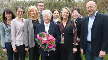 Ihren 80. Geburtstag feierte Theres Wanitschek (mit Blumenstrauß) inmitten ihrer Kinder, Enkel und Urenkel. 
