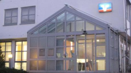Die Filiale der Augustabank im Mühlhausen wurde nach dem Umbau wieder eröffnet. 