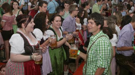 Auch der Damenwelt mundete der Gerstensaft beim Brauereifest in Unterbaar.