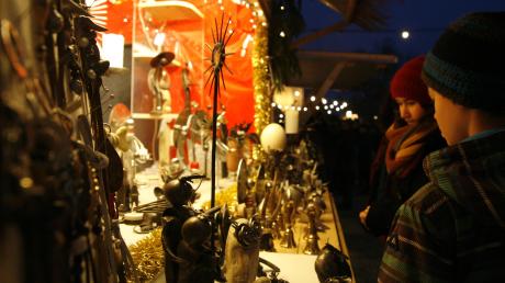 Der Affinger Weihnachtsmarkt bietet den Besuchern ein abwechslungsreiches Angebot an den Ständen.