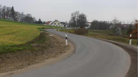 Die schlechte Fahrbahn zwischen Edenried und Haunswies ist Vergangenheit. Im Herbst hat die Gemeinde Affing die Fahrbahn erneuern lassen. Der Fahrbahnrand wurde stabilisiert, die Straße ist nun 4,5 Meter breit. 
