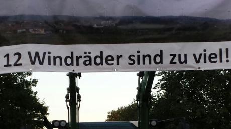 Gegen die geplanten Windräder im Streulachwald zwischen Weidorf, Haselbach, Wallerdorf, Echsheim und Reicherstein regt sich Widerstand unter den Anwohnern. Ihren Protest bekundeten sie auf diesem Plakat. 