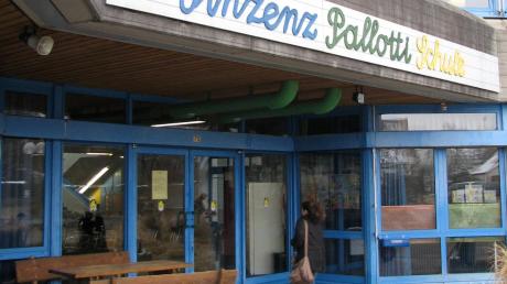 Die geplante Sanierung der Vinzenz-Pallotti-Schule in Friedberg weckt bei den Anwohnern Befürchtungen. 