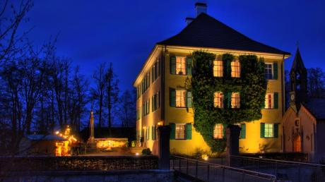 Das Wasserschloss in Unterwittelsbach (Aichach) soll einer der Ausstellungsorte für eine Landesausstellung zum Thema "Frühe Wittelsbacher" werden. Der Bildungsausschuss des Kreistags hat jetzt einer Bewerbung zugestimmt. 