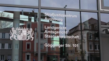 Der Pöttmeser Unternehmer Franz Josef Weigl muss sich derzeit am Landgericht Augsburg verantworten. 