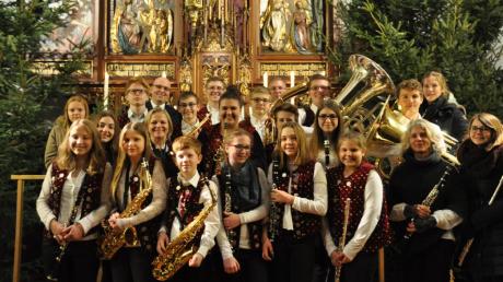 Ein Neujahrskonzert gibt das Marktorchester Aindling mit der Chorgemeinschaft Rehling in Inchenhofen. 	