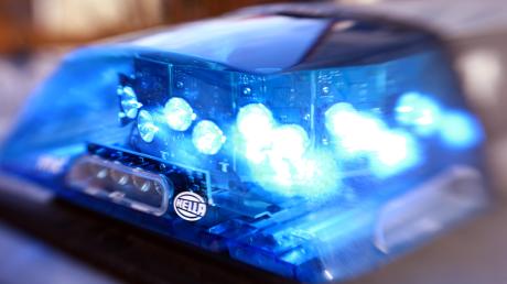 Die Polizei hat am Montag in Schrobenhausen eine sturzbetrunkene Autofahrerin aus dem Landkreis Aichach-Friedberg aus dem Verkehr gezogen. 