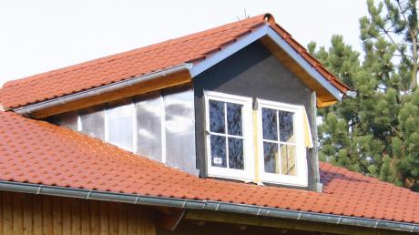 Ein Antrag auf Einbau einer Dachgaube ist Anlass für den Sielenbacher Gemeinderat, darüber nachzudenken, ob der Bebauungsplan "Am Weiherbach" aktualisiert werden sollte.