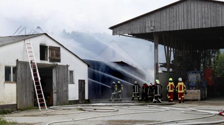 Schaden in voraussichtlich niedriger sechsstelliger Höhe hat laut Polizei der Brand in einer Scheune im Affinger Ortsteil Haunswies angerichtet.