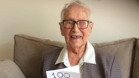 Freut sich über die fröhliche Geburtstagspost ihrer Urenkel: Die 100jährige Annamarie Peters, die mit 63 Jahren von Aichach nach Melbourne in Australien ausgewandert ist. 