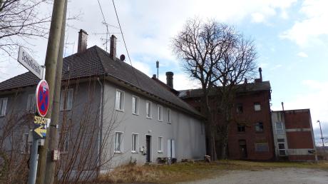 Seit Längerem war klar, dass der Standort des alten Funkmasts in Obergriesbach, der den Bürgern im Ort Handyempfang verschafft, aufgegeben werden muss. Doch um den neuen Standort gibt es Streit.