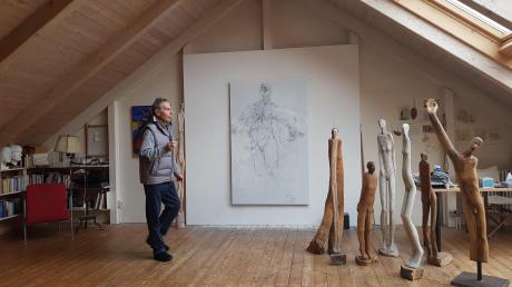 Peter Dietz aus Utting ist Maler, Bildhauer und Musiker. Bei den Ateliertagen in Utting im Oktober zeigt er seine Werke. 