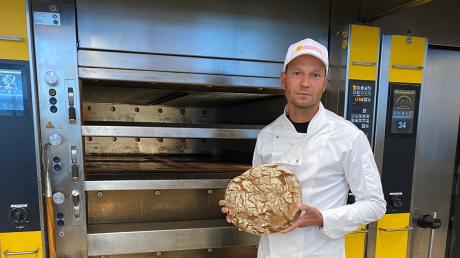 Julian Kasprowicz von der gleichnamigen Bäckerei in Pähl macht sich Gedanken über die explodierenden Energie- und Rohstoffpreise in seiner Branche.