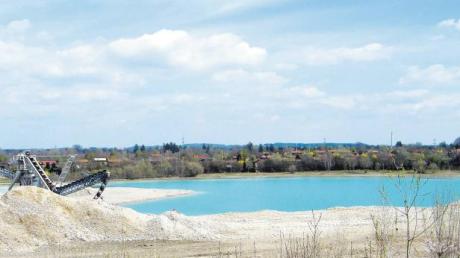 Der bereits bestehende Baggersee zwischen Langweid und Foret soll ansprechend begrünt und ab dem Jahr 2015 zum Naherholungsgebiet für die Bürger zur Verfügung stehen.  