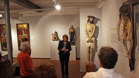 Die Leiterin des Volkskundemuseums, Dr. Beate Spiegel, erläuterte die derzeitige Sonderausstellung zum 800-jährigen Bestehen der Zisterzienserinnenabtei.