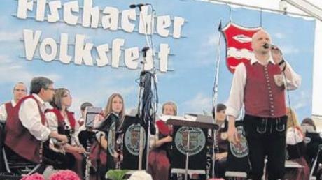 Der Musikverein Fischach bietet beim Volksfest feinste Blasmusik. 