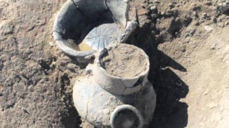 Solche Urnen kamen bei archäologischen Untersuchungen im Zuge des Baus der Umfahrung zutage. 