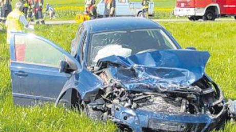 Bei einem Unfall in der Nähe des Weilers Lindgraben bei Horgau wurden zwei Personen verletzt. 