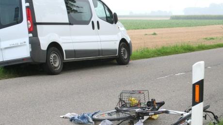 Ein schwerer Unfall hat sich am Mittwochmorgen bei Ellgau ereignet. 