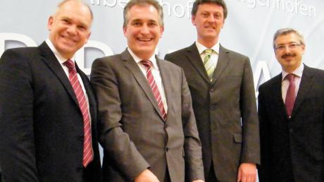 Beim Neujahrsempfang in Biberbach: (von links) Gerhard Guffler, Jürgen Kerner, Wolfgang Jarasch und Wolfgang Bertele.