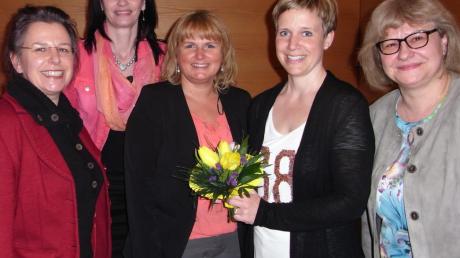 Der neue Vorstand der Frauen-Union Augsburg-Land: (von links) Marion Kehlenbach, Ulrike Höfer, Simone Scholz-Brechenmacher, Kreisvorsitzende Claudia Riemensperger, Marlies Fasching und Carolina Trautner.  

