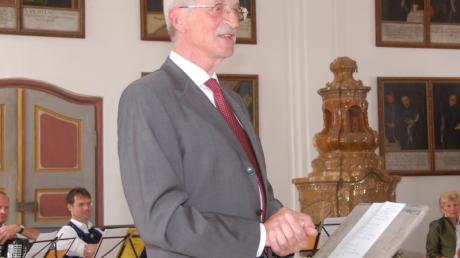 Stolz berichtete Fritz Hölzl über das Wirken der Klosterfreunde Thierhaupten. Seit Bestehen ist Thierhauptens Altbürgermeister als Vorsitzender für den Verein tätig.  
