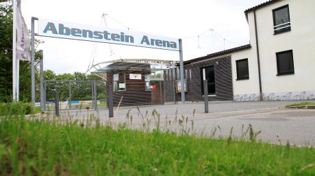 Chaos beim TSV Gersthofen: Nach der Steuerfahndung will die Stadt vorerst den Zuschuss über 80.000 Euro nicht zahlen. Die beiden Seiten trafen sich am Mittwochabend um darüber zu verhandeln.