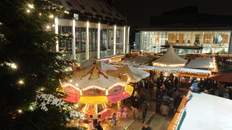 So wie beim Winterglühen 2012 soll der Weihnachtsmarkt auch heuer wieder adventliche Stimmung auf den Gersthofer Rathausplatz bringen. Die Vereine sind schon zuvor vertreten und verkaufen für einen guten Zweck. 