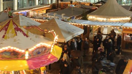 Auf dem Rathausplatz Gersthofen startet morgen wieder der Weihnachtsmarkt. 
