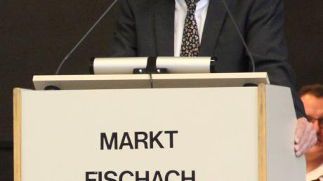 Bürgermeister Peter Ziegelmeier blickte auf das vergangene Jahr in der Gemeinde Fischach zurück.
