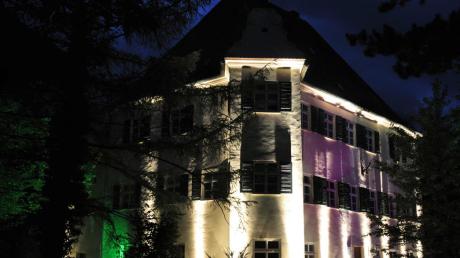 Das Schloss in Zusmarshausen bei Nacht. 