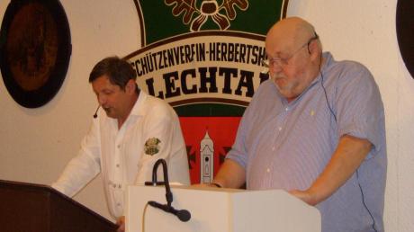 In ihrer Fastenpredigt nahmen Anton Kraus (links) und Hanns Rieblinger nicht nur den Wahlkampf aufs Korn. 
