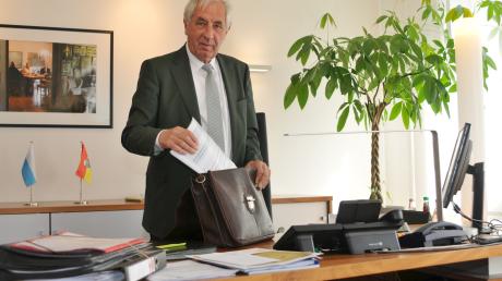 Ein Politiker packt ein – und zwar gerne: Nach 20 Jahren als stellvertretender Landrat geht Max Strehle in den Ruhestand 