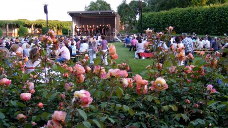 Im historischen Garten von Gut Schwaighof soll im Juli ein Sommernachts-Festival mit vielen Künstlern aus der Region stattfinden. Die Premiere im vergangenen Jahr war bereits gelungen. 

