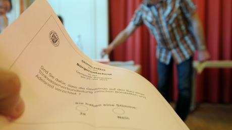 In Bonstetten fand gestern parallel mit der Europawahl ein Bürgerentscheid statt. Dabei stimmte eine große Mehrheit für einen Verzicht auf einen Trinkwassernotverbund mit Adelsried. 