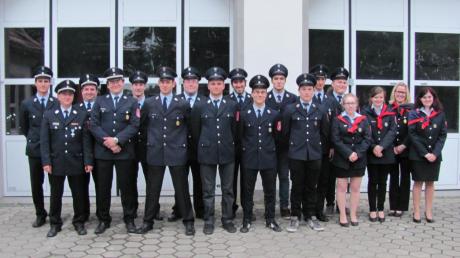 Zwei Löschgruppen der Freiwilligen Feuerwehr Reutern bestanden die Leistungsprüfung.  
