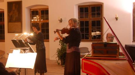 Sieben Dozenten und Schüler der Berufsfachschule für Musik aus Krumbach präsentierten im Kloster Thierhaupten „Perlen der Kammermusik“. 