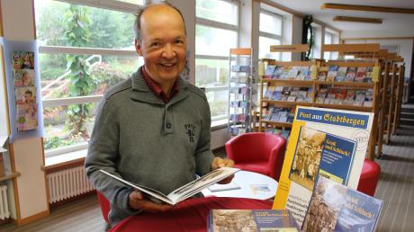 Thomas Werthefrongel kennt die Geschichte Stadtbergens. Für sein Buch hat er alte Ansichtskarten gesammelt.