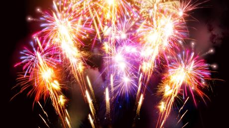 Zum Jahreswechsel gehört für viele das Feuerwerk fest dazu – und manch einer greift dafür tief in die Tasche