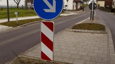 In der Augsburger Straße in Thierhaupten wird keine Ampel errichtet. Stattdessen soll ein Hinweisschild aufgestellt werden. 
