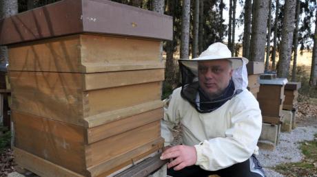 Der Winter war nicht außergewöhnlich. Doch der Imker Rainer Holzapfel sorgt sich um seine Bienenvölker. 
