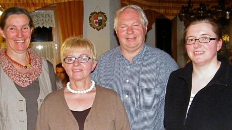 Der erste Vorstand der Bürgergemeinschaft Biberbach: (von links) Johanna Quis, Ingrid Krätschmer, Renato Storch und Claudia Eser. 
